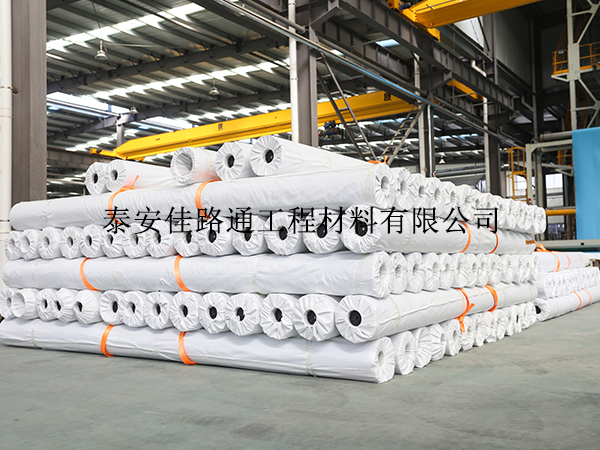 污水處理池選擇防滲土工膜施工有哪些注意事項？